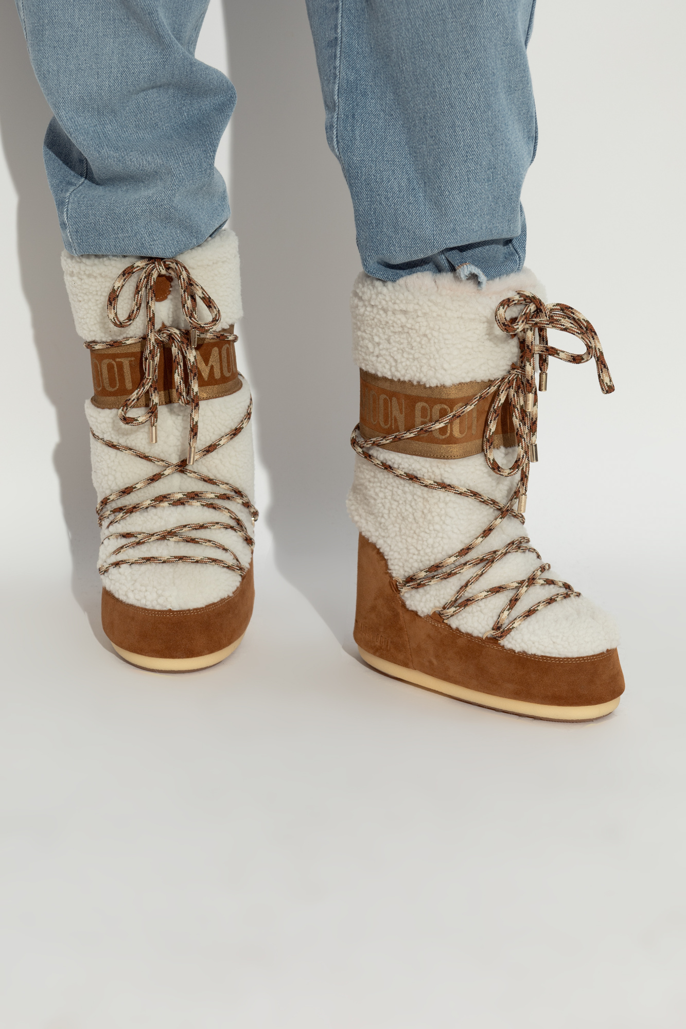 Moon boots shearling hotsell